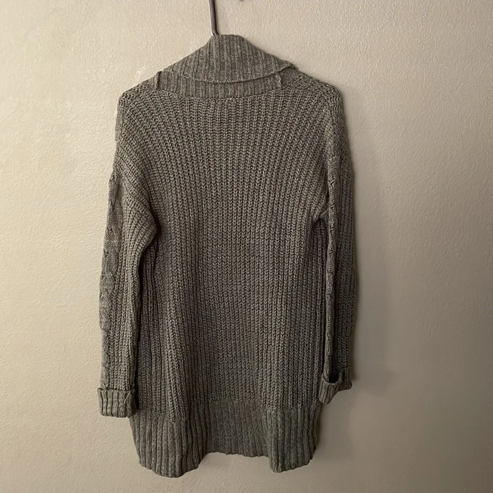 Mossimo Sweater - Picture 2 of 4